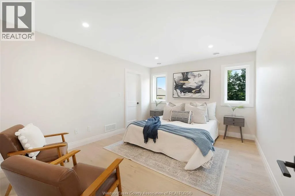 4370 CATERINA CRESCENT