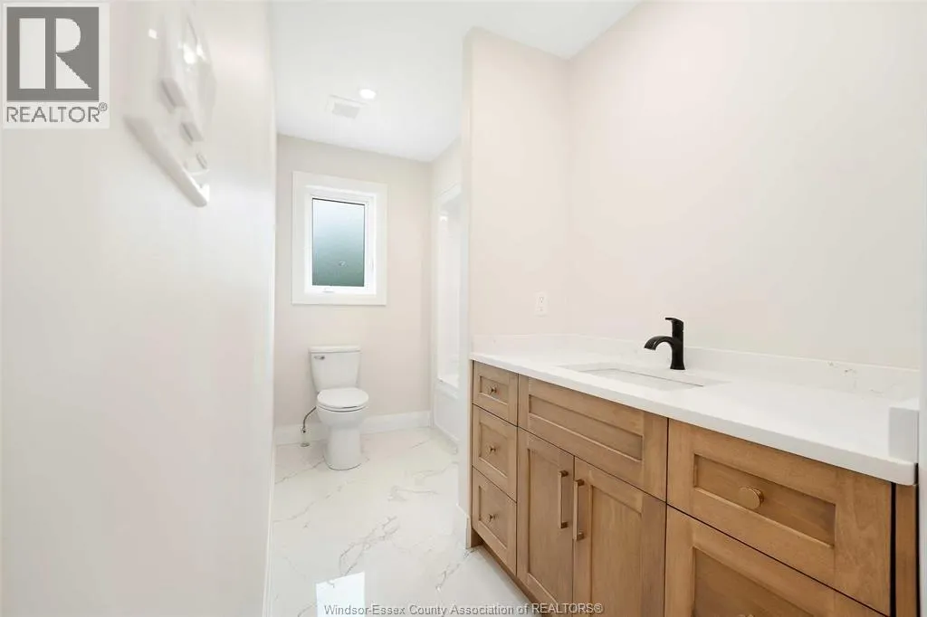 4370 CATERINA CRESCENT