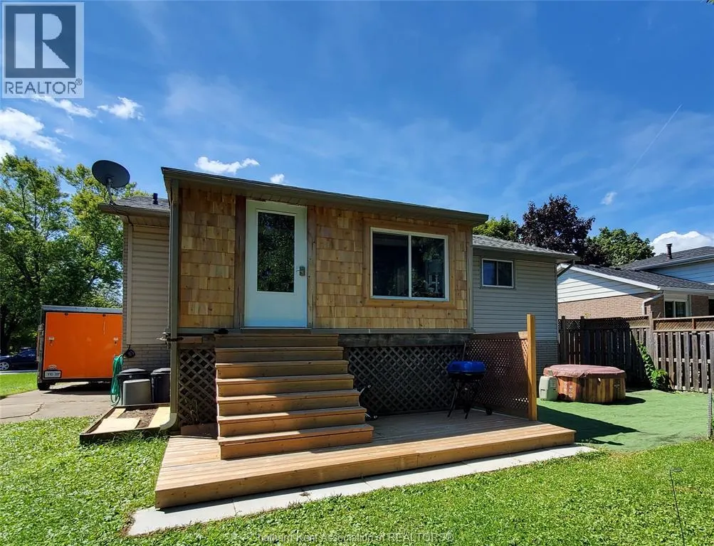 40 Thornhill CRESCENT