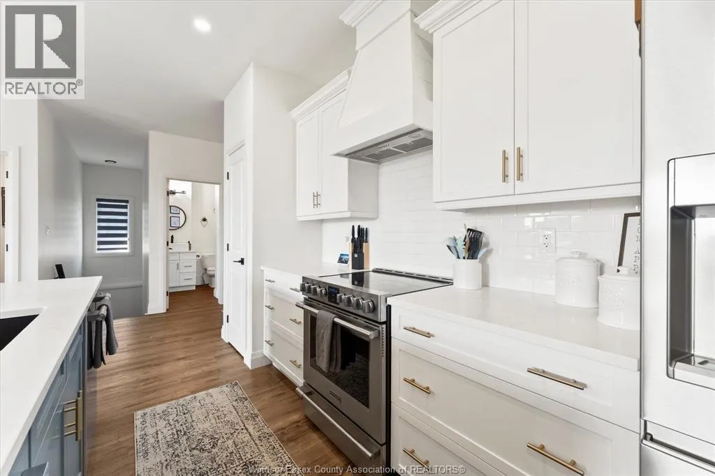 214 LIVINGSTONE CRESCENT