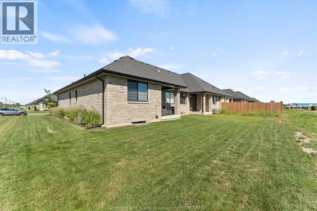 214 LIVINGSTONE CRESCENT