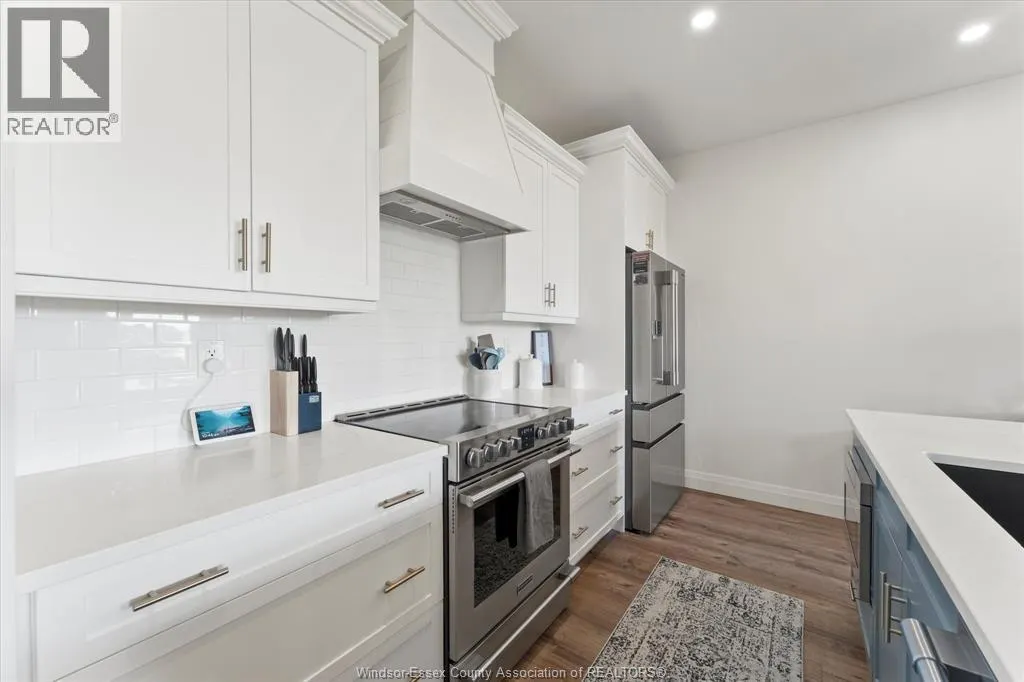 214 LIVINGSTONE CRESCENT