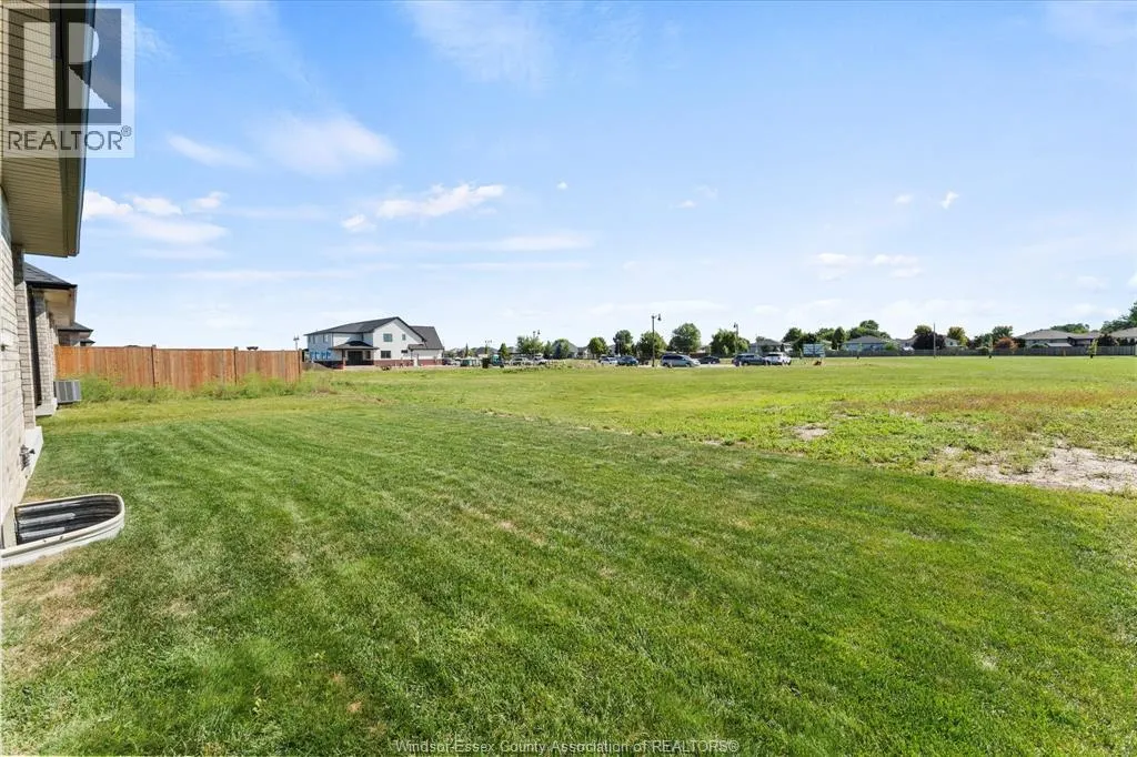 214 LIVINGSTONE CRESCENT