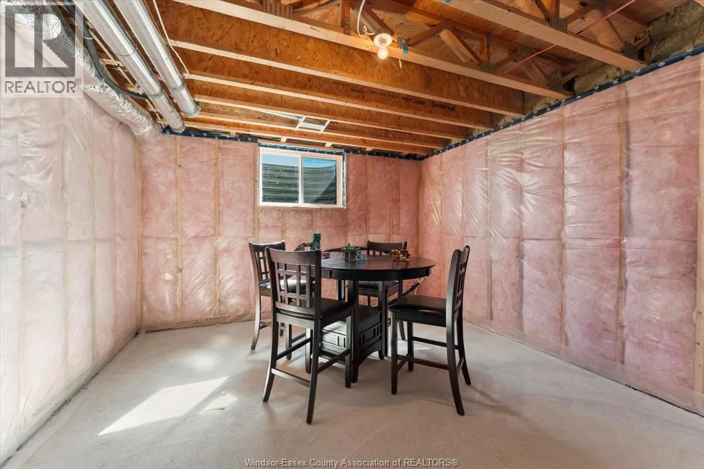 214 LIVINGSTONE CRESCENT