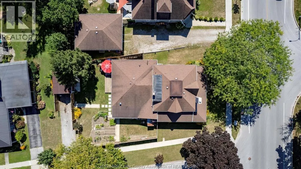 231 DIVISION STREET South