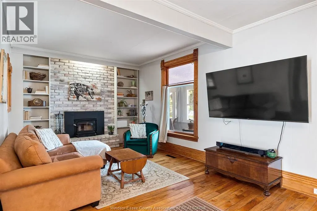 231 DIVISION STREET South