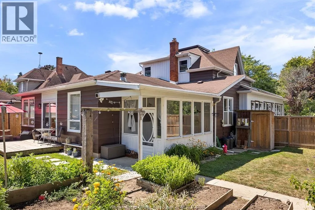 231 DIVISION STREET South