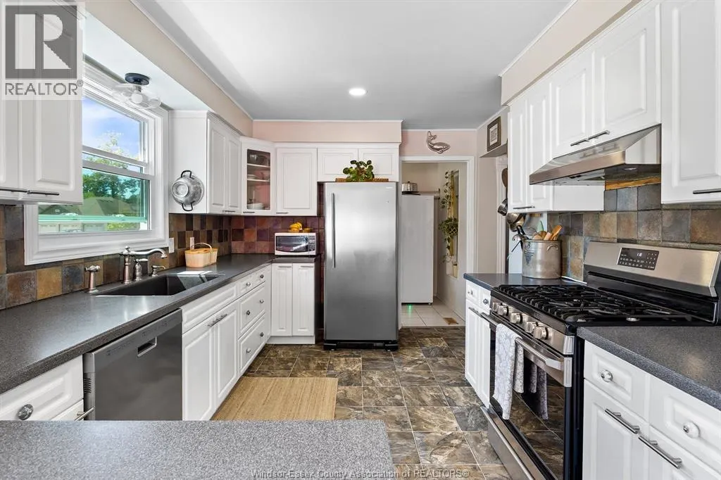 231 DIVISION STREET South