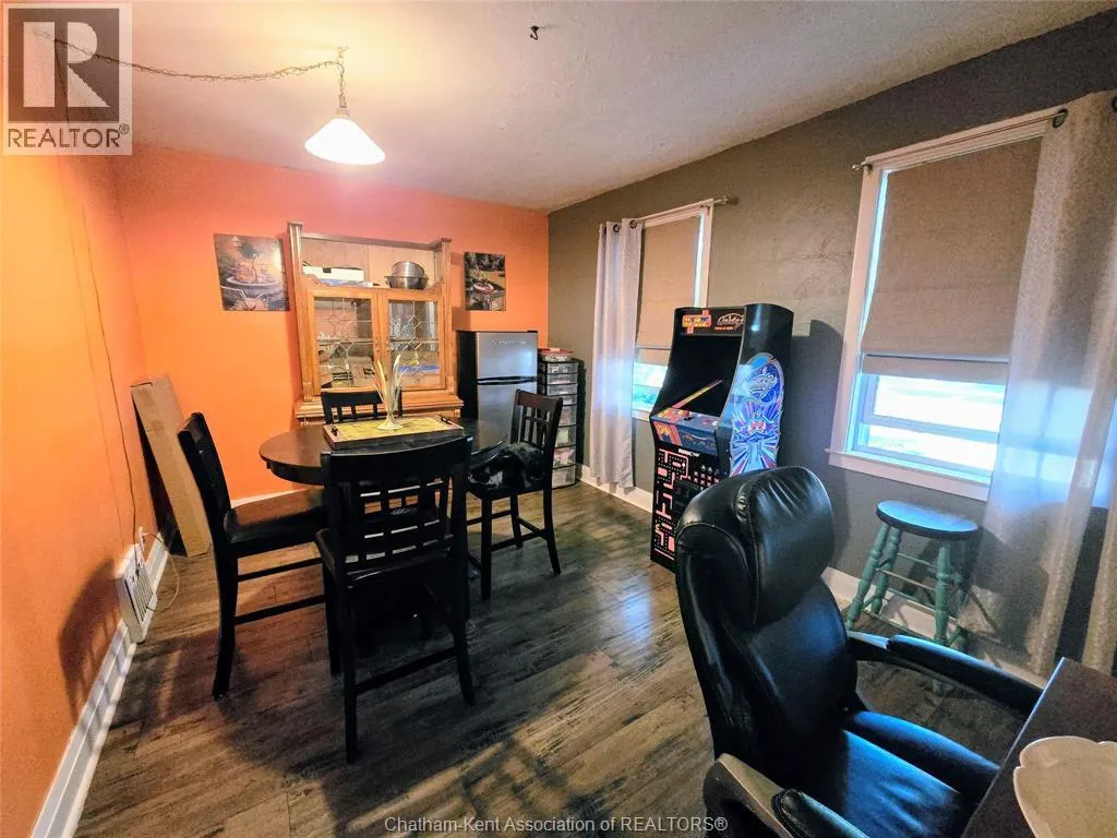 74 Sunnyside AVENUE