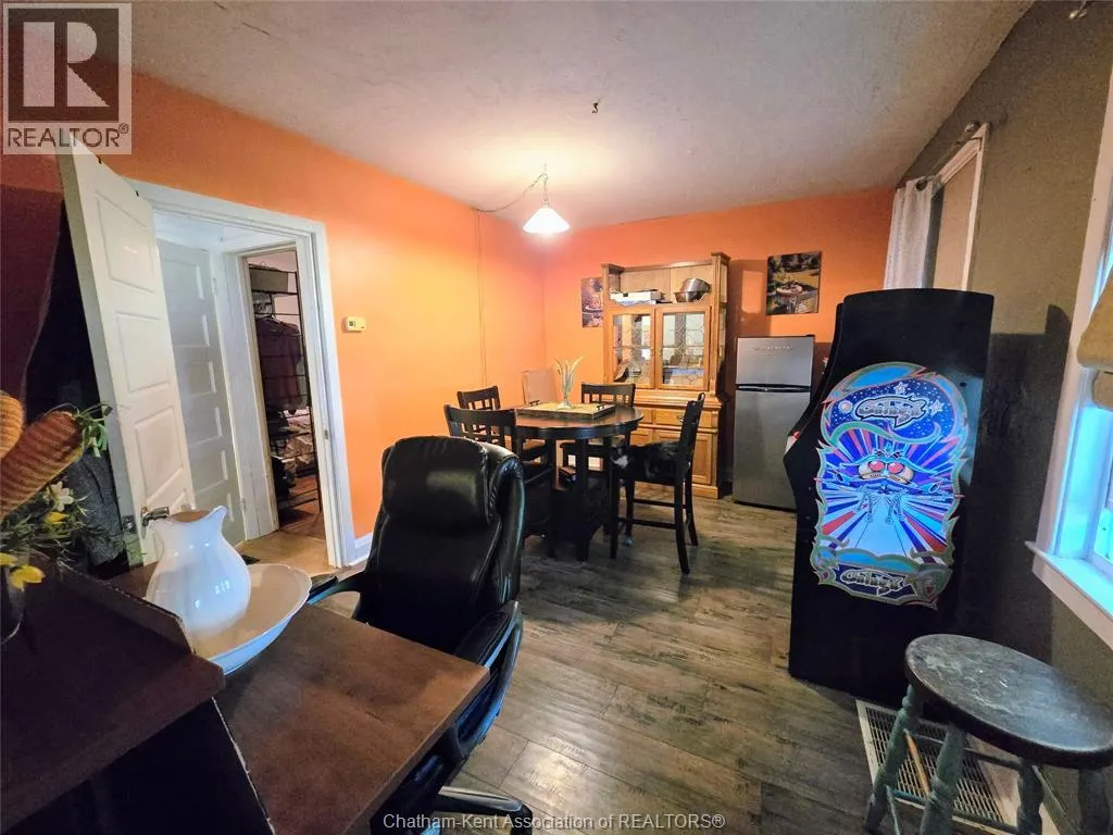 74 Sunnyside AVENUE