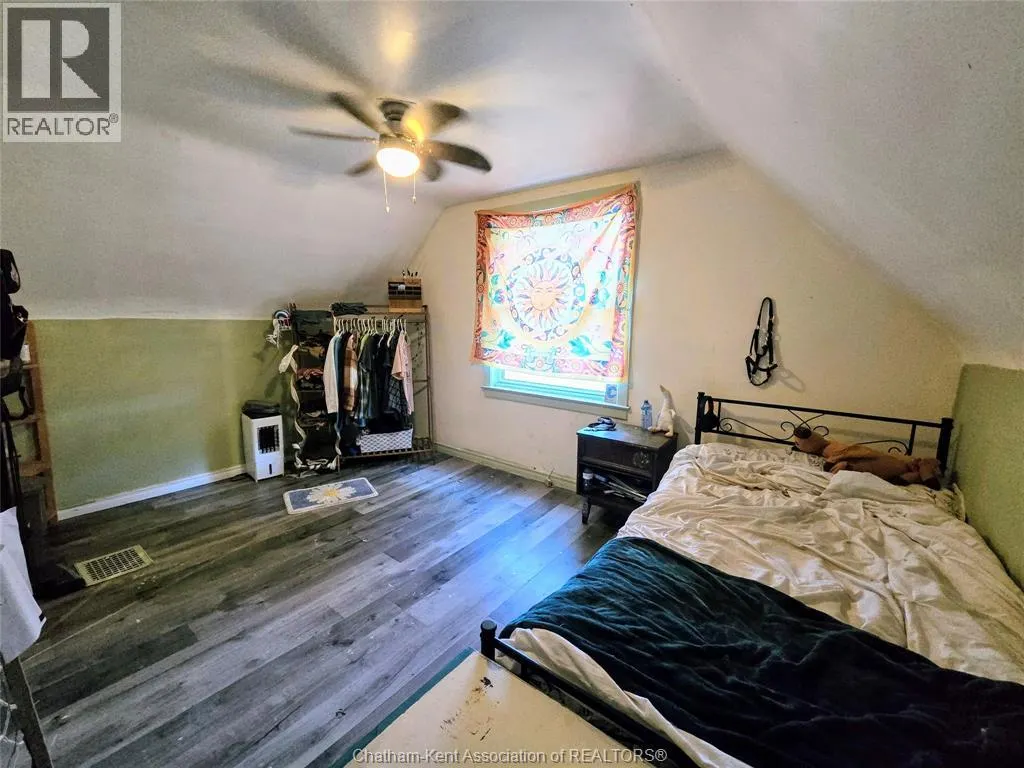 74 Sunnyside AVENUE