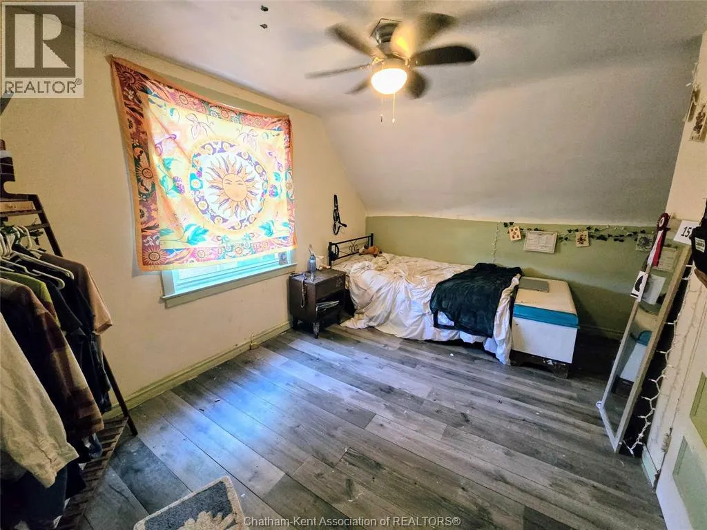 74 Sunnyside AVENUE
