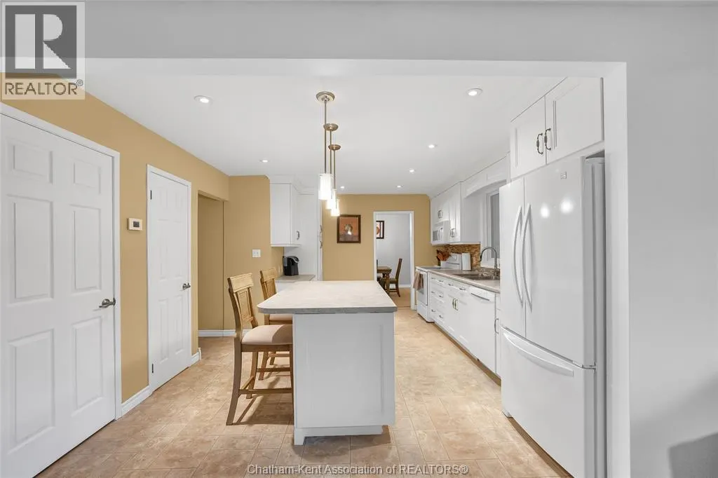 33 Sylvester DRIVE