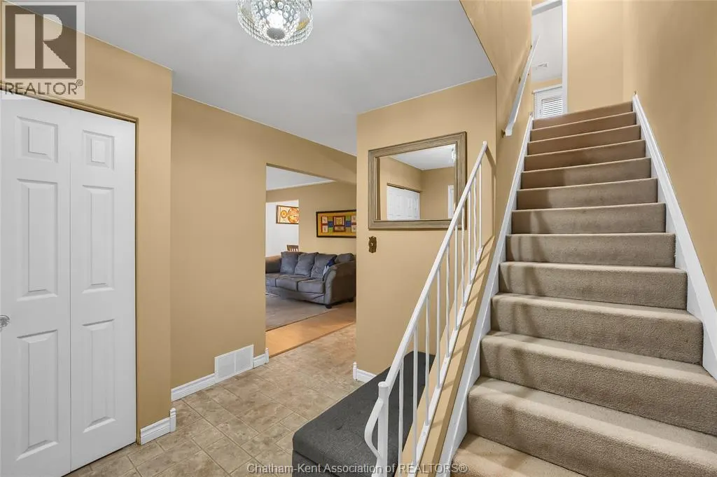 33 Sylvester DRIVE