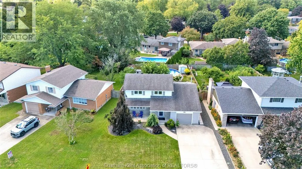 33 Sylvester DRIVE