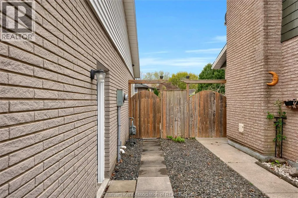 33 Sylvester DRIVE