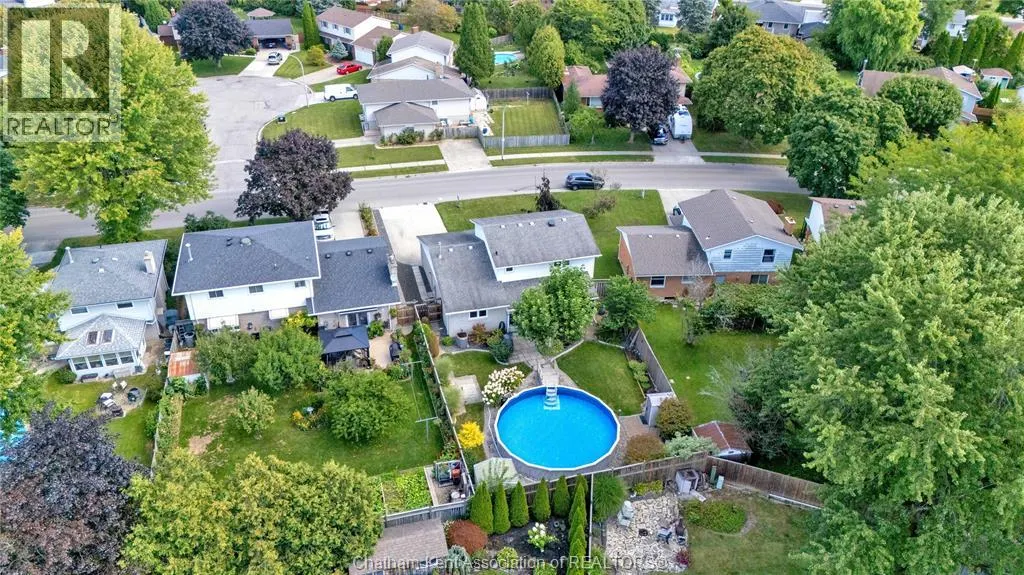33 Sylvester DRIVE
