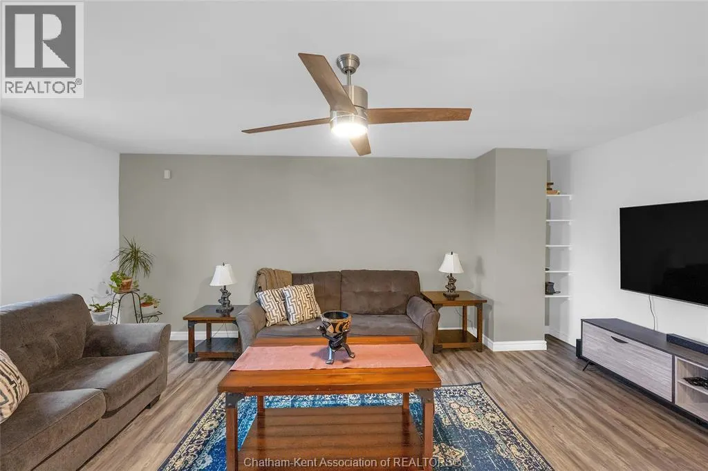 33 Sylvester DRIVE