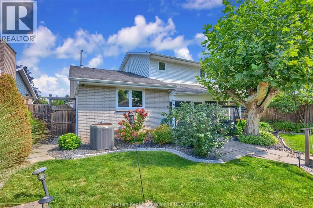 33 Sylvester DRIVE