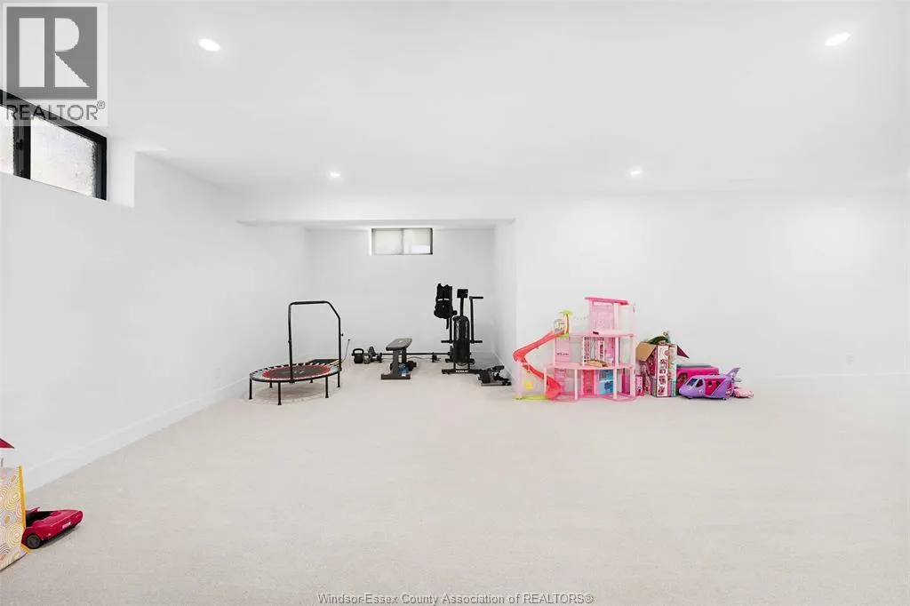 14 HEATHVIEW TRAIL