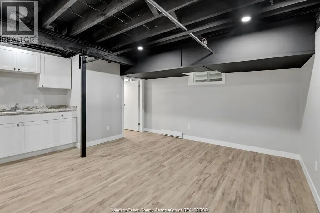 1094 LINCOLN ROAD