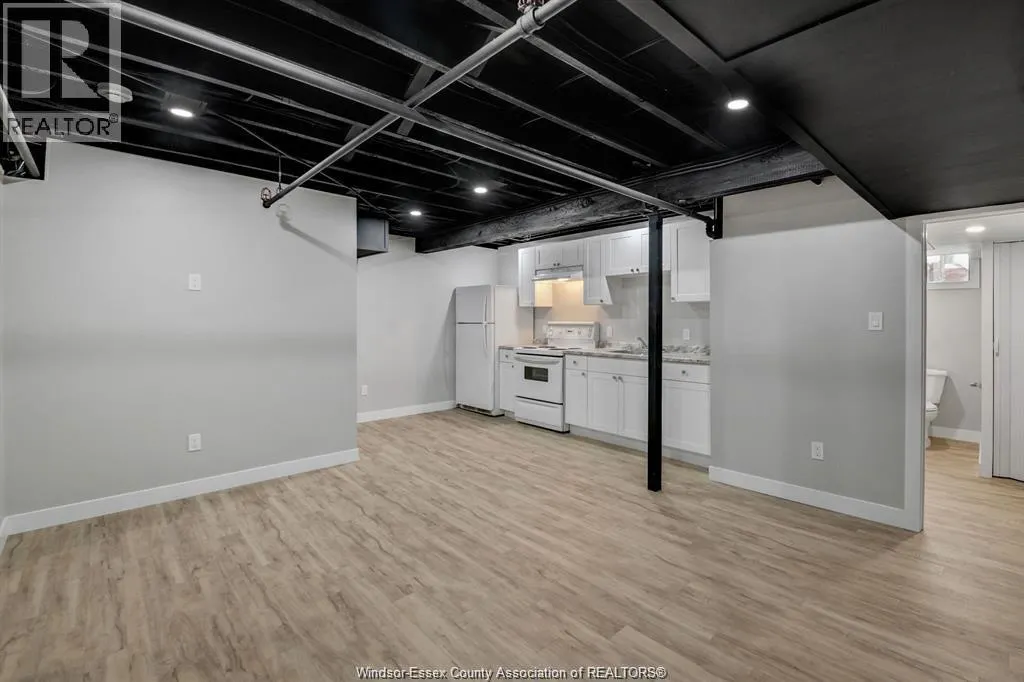 1094 LINCOLN ROAD