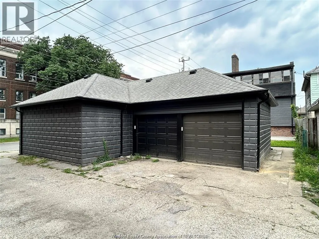 1094 LINCOLN ROAD