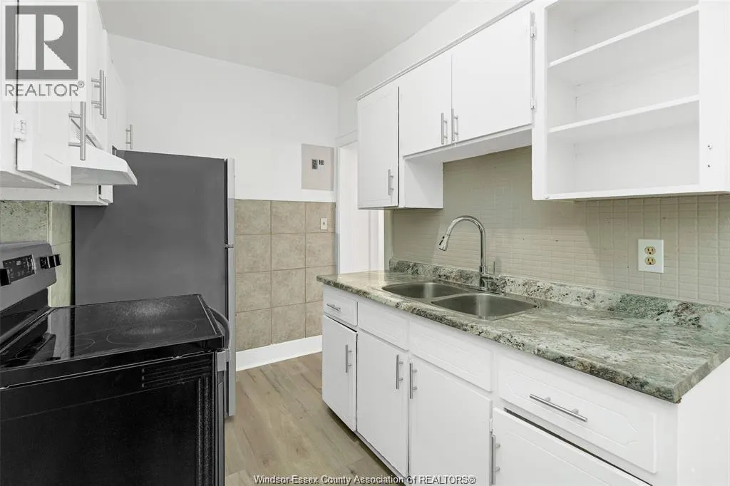 1094 LINCOLN ROAD