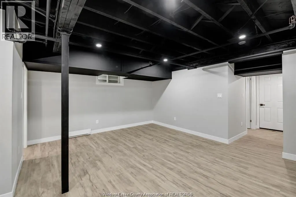 1094 LINCOLN ROAD