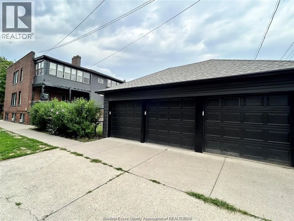 1094 LINCOLN ROAD