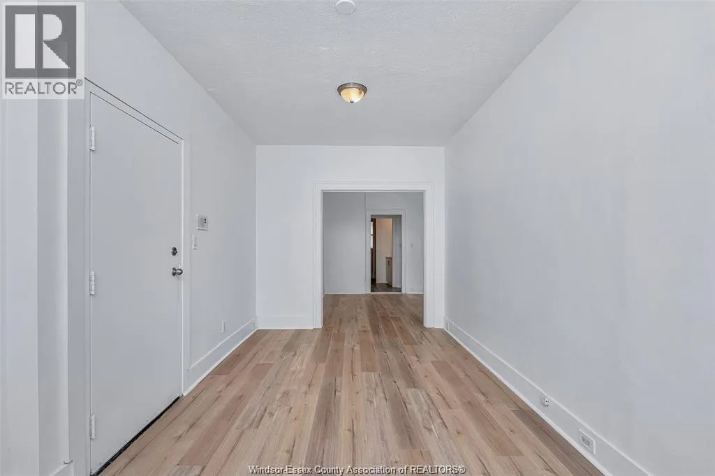 1094 LINCOLN ROAD