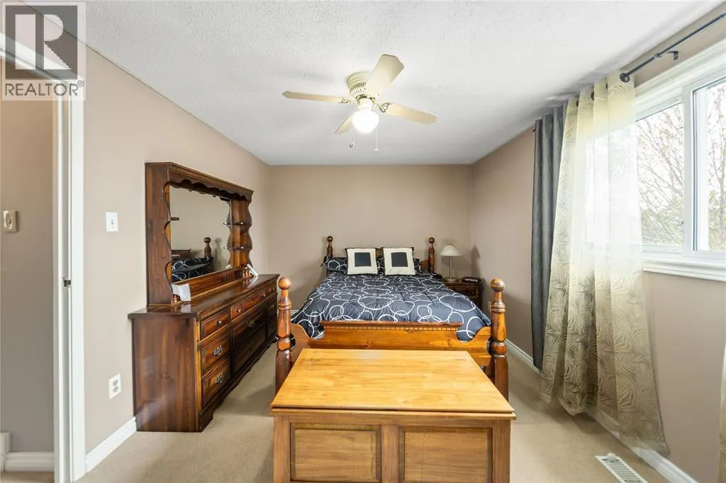 215 TRUDEAU DRIVE Unit# 33, #33