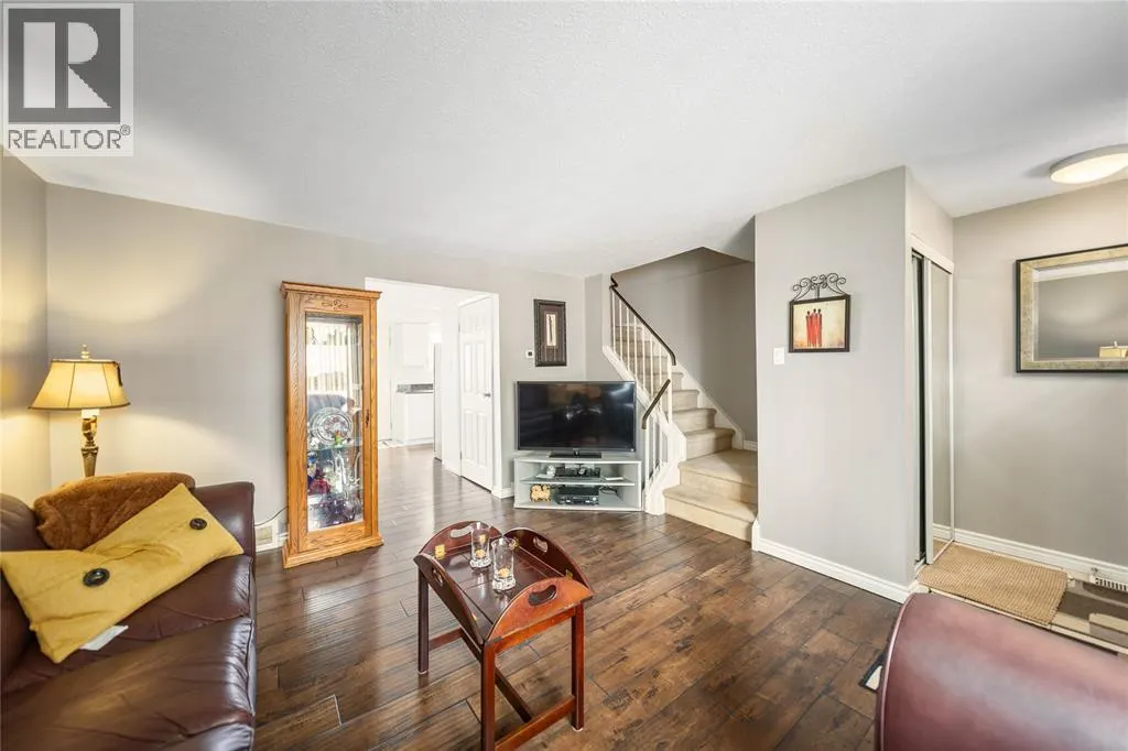 215 TRUDEAU DRIVE Unit# 33, #33
