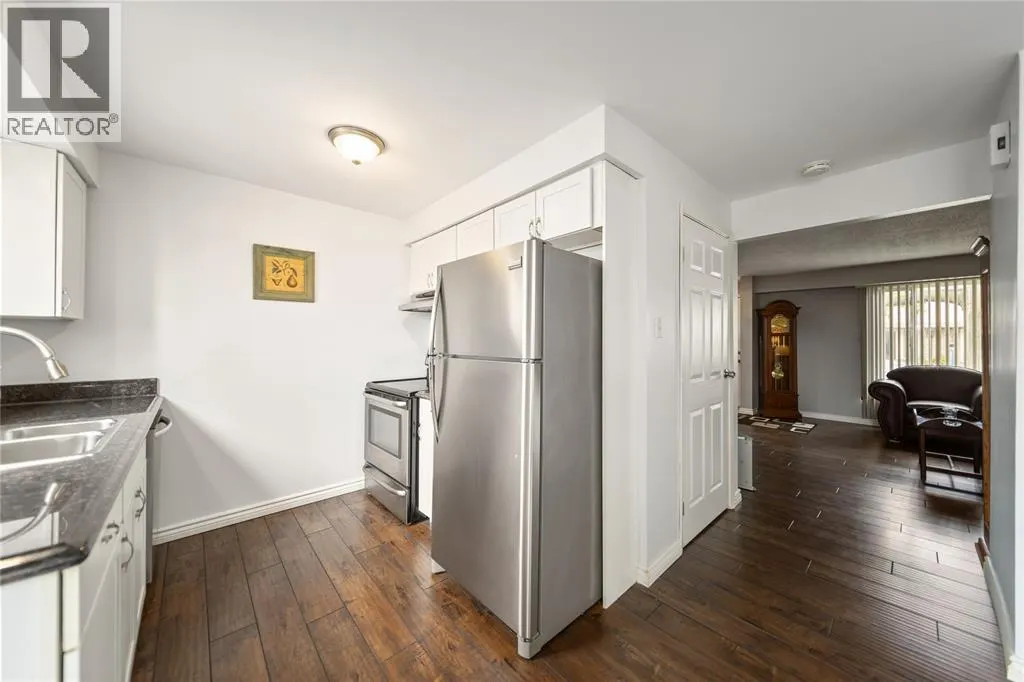 215 TRUDEAU DRIVE Unit# 33, #33