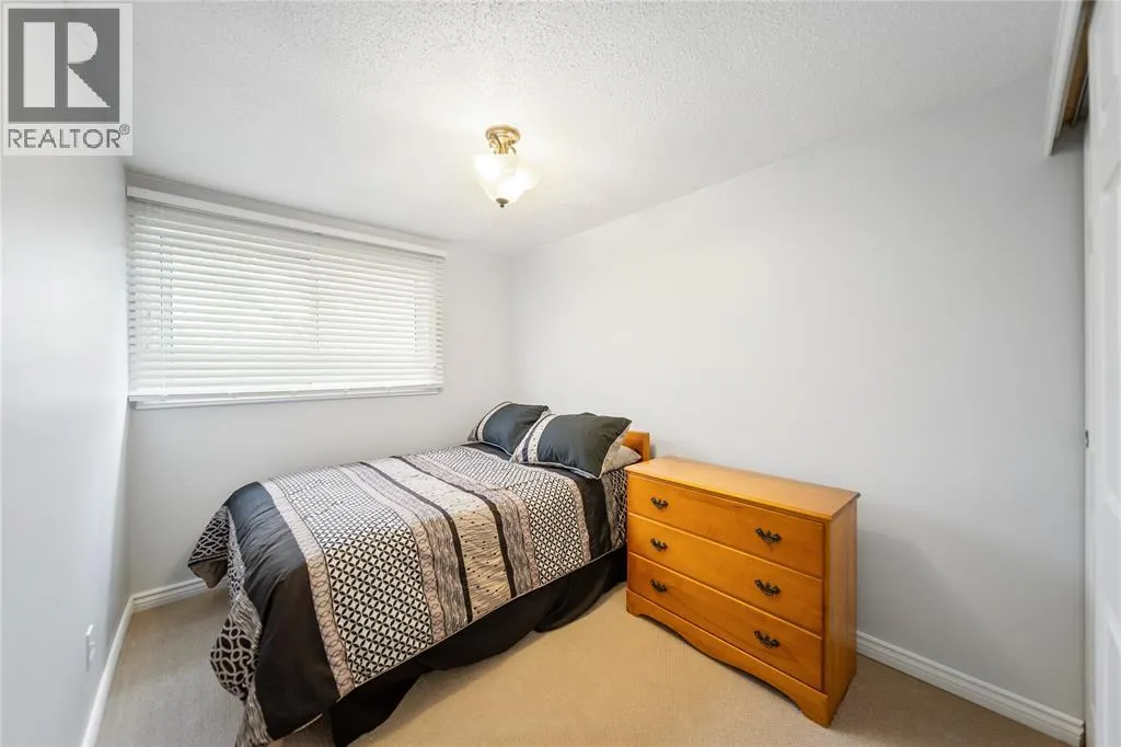 215 TRUDEAU DRIVE Unit# 33, #33