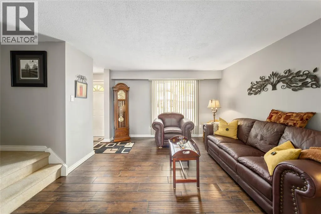 215 TRUDEAU DRIVE Unit# 33, #33