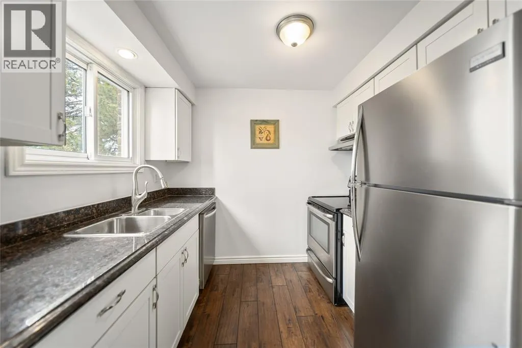 215 TRUDEAU DRIVE Unit# 33, #33
