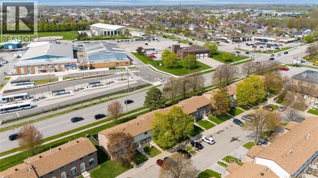 215 TRUDEAU DRIVE Unit# 33, #33
