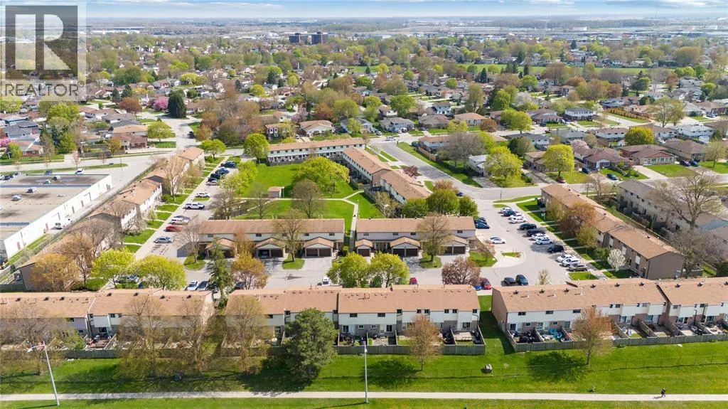 215 TRUDEAU DRIVE Unit# 33, #33