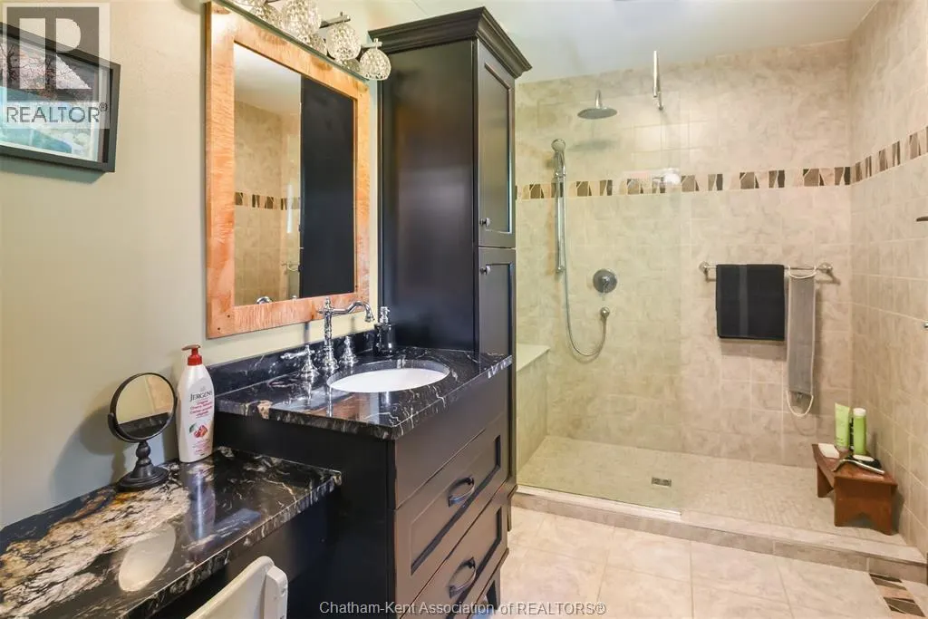 10517 Longwoods Road ROAD