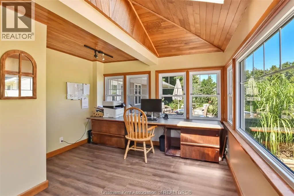 10517 Longwoods Road ROAD