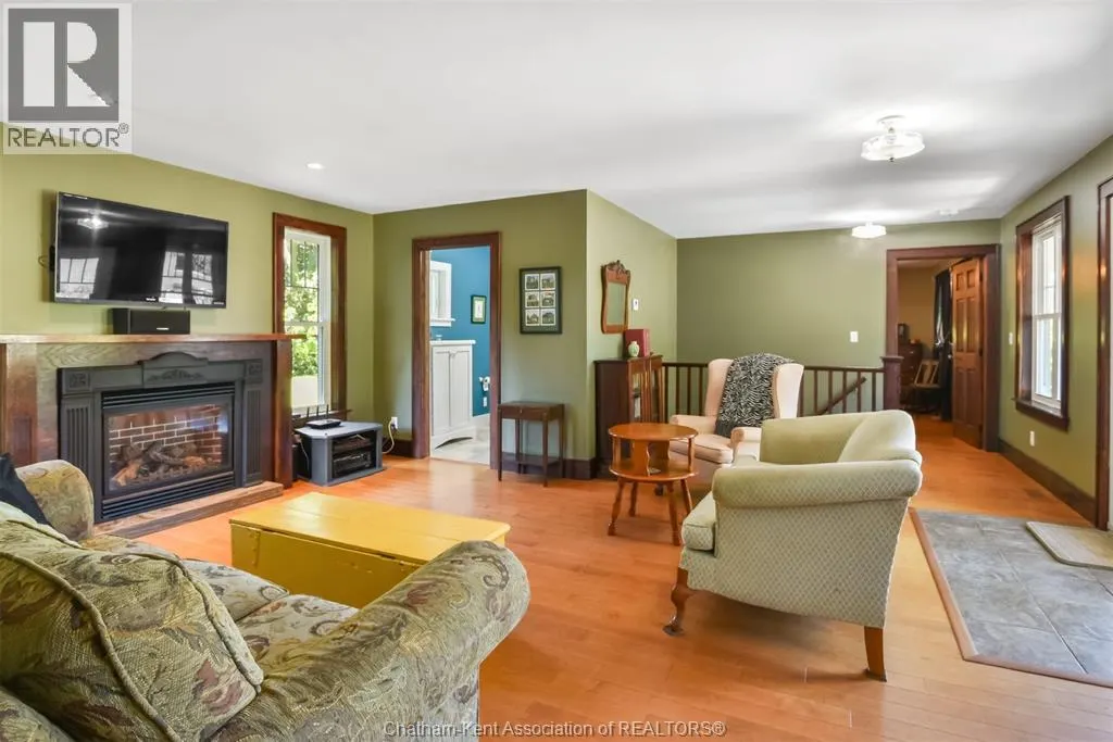 10517 Longwoods Road ROAD