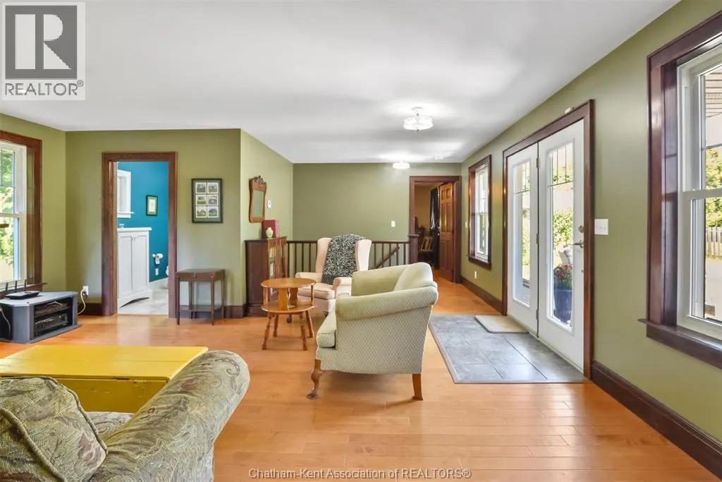 10517 Longwoods Road ROAD
