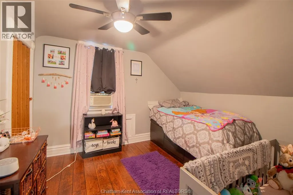 206 Adelaide STREET South