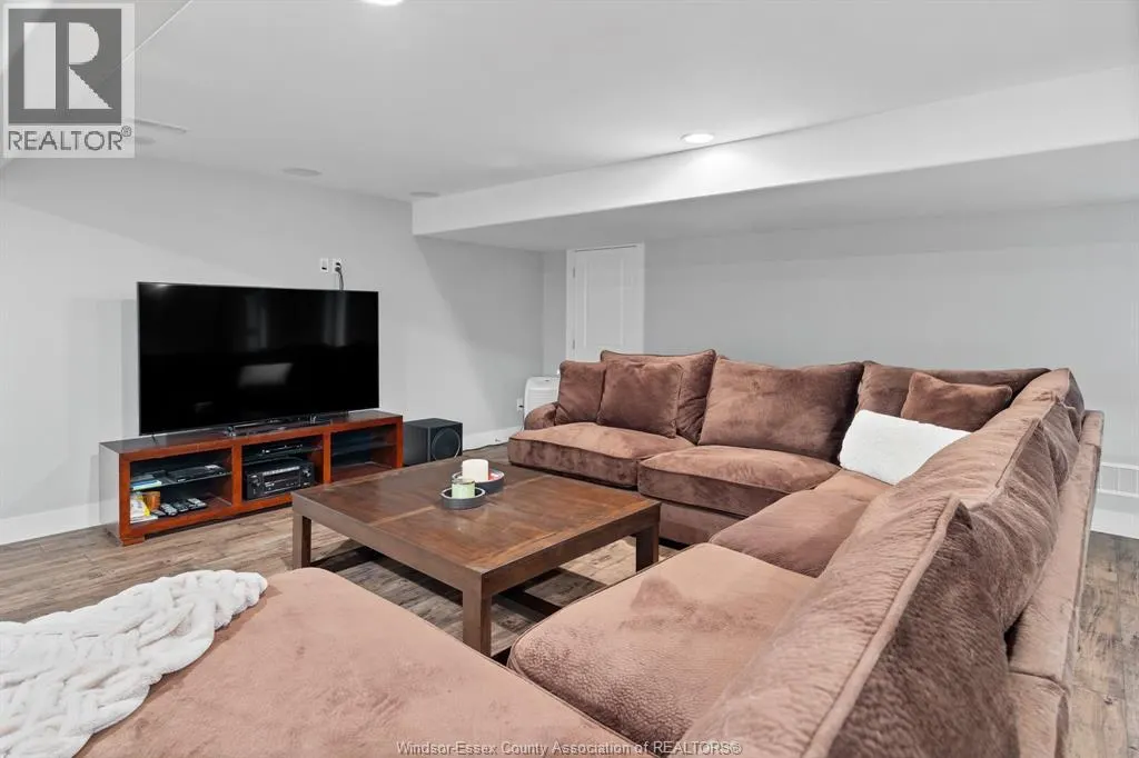 8409 AALBERS CRESCENT