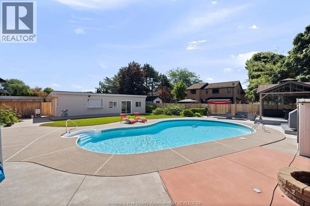 449 CHAMBERS DRIVE