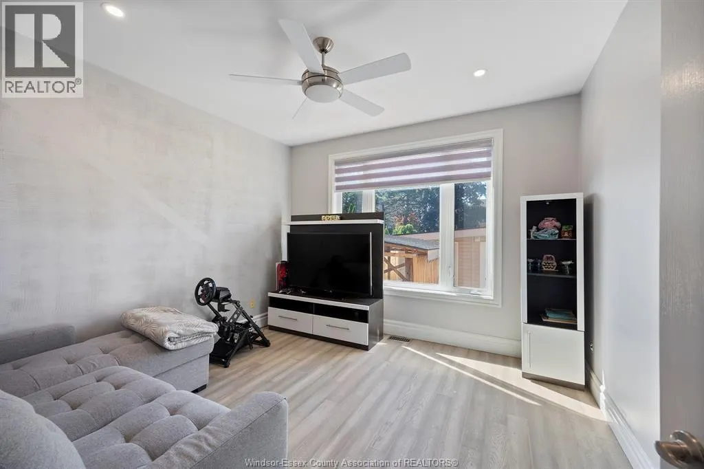 449 CHAMBERS DRIVE