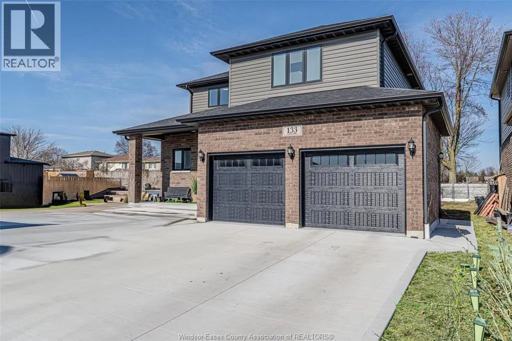 133 CHURCHILL PARK
