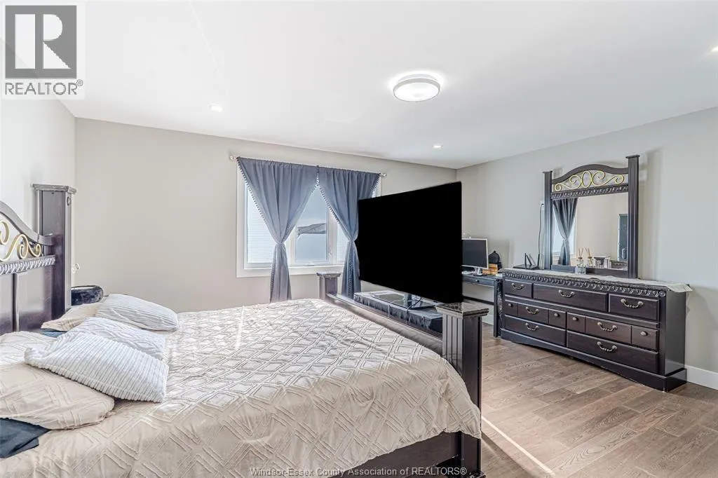 133 CHURCHILL PARK