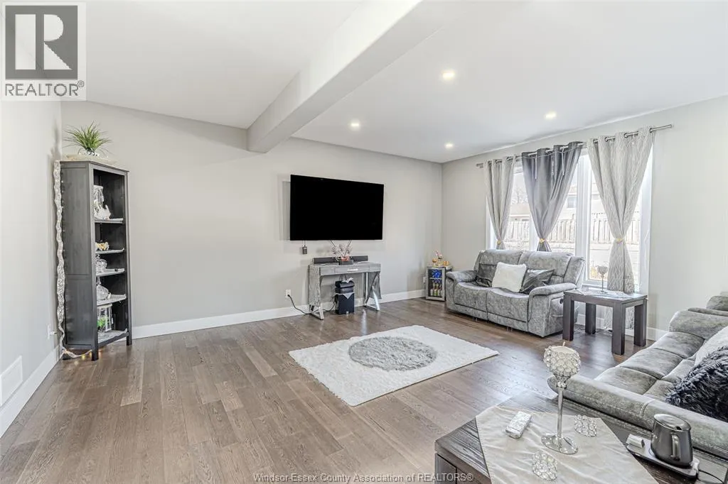 133 CHURCHILL PARK